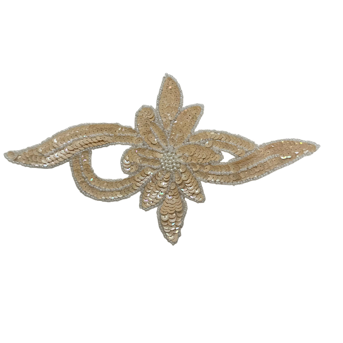 Motivo floral con lentejuelas beige y cuentas blancas 22.2 cm x 12.7 cm