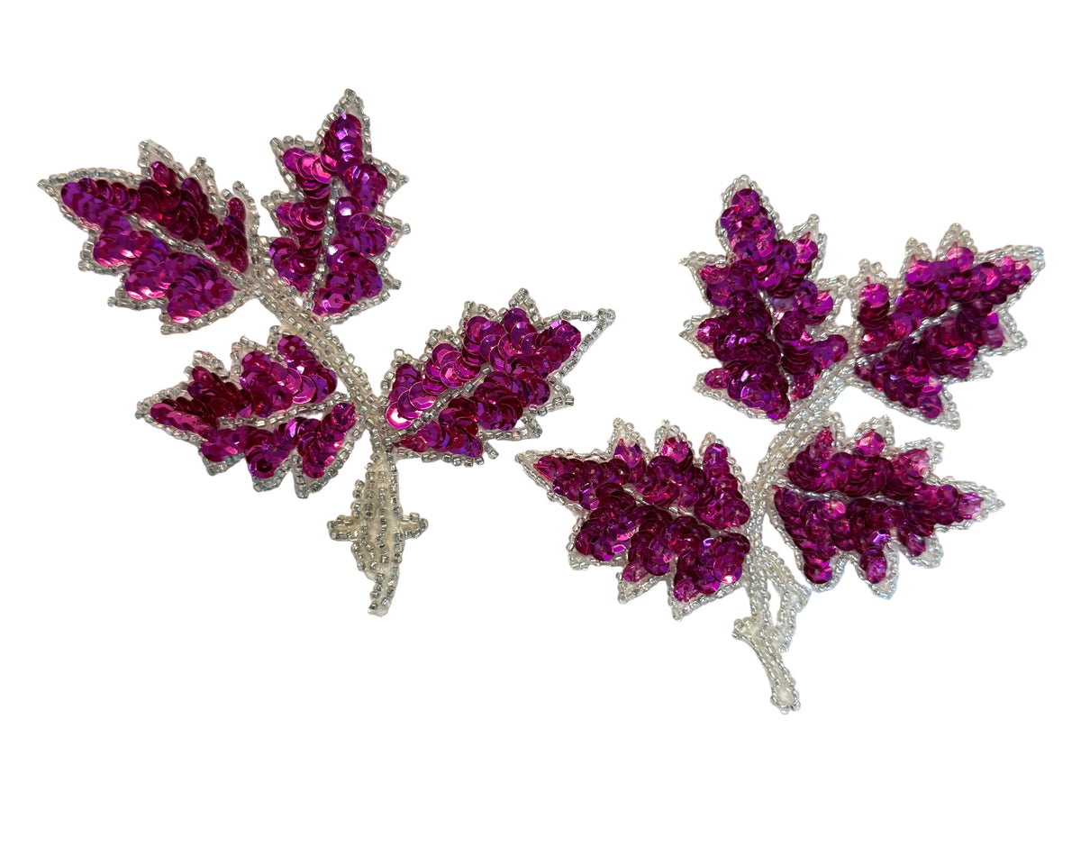 Par de hojas con lentejuelas fucsias y cuentas plateadas 11.43 cm x 10.16 cm
