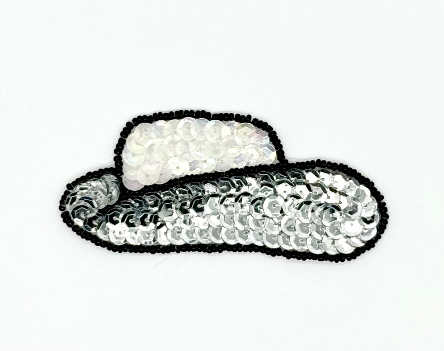 Sombrero de vaquero con lentejuelas plateadas e iridiscentes - Cuentas negras de 3.5" x 1.5"