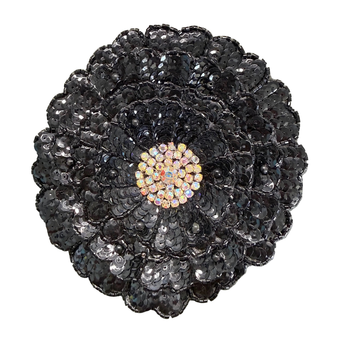 Flor de tres capas con lentejuelas negras, cuentas y pedrería AB de 5.5"