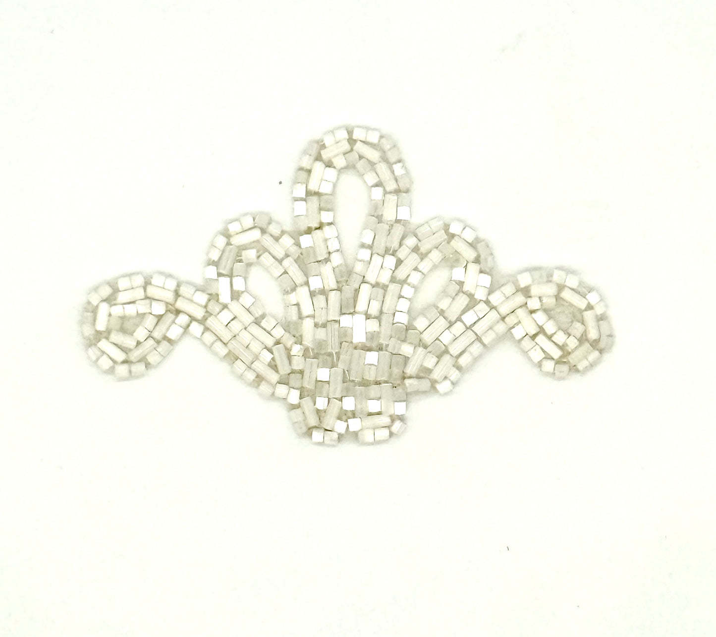 Diseño de Motivo - Cuentas de Bugle Blancas 3.25"x 2”
