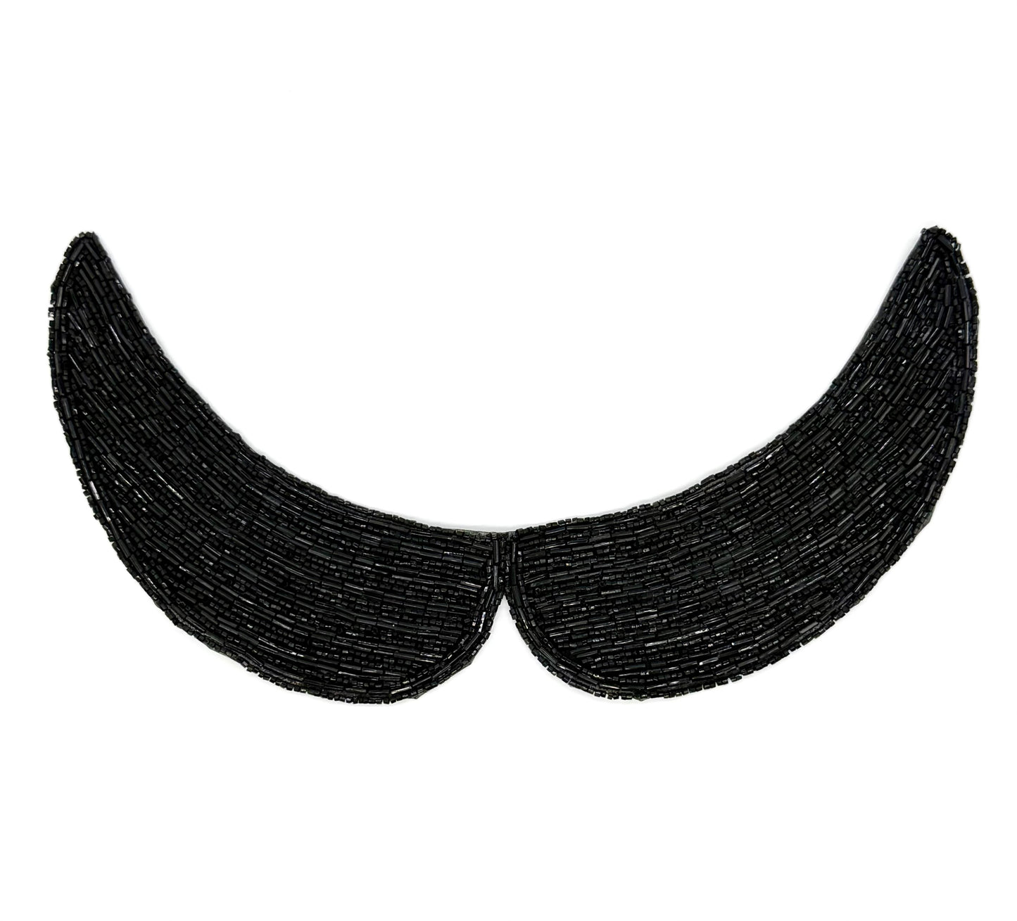 Collar de diseñador con cuentas negras 11.5"x 5.5"
