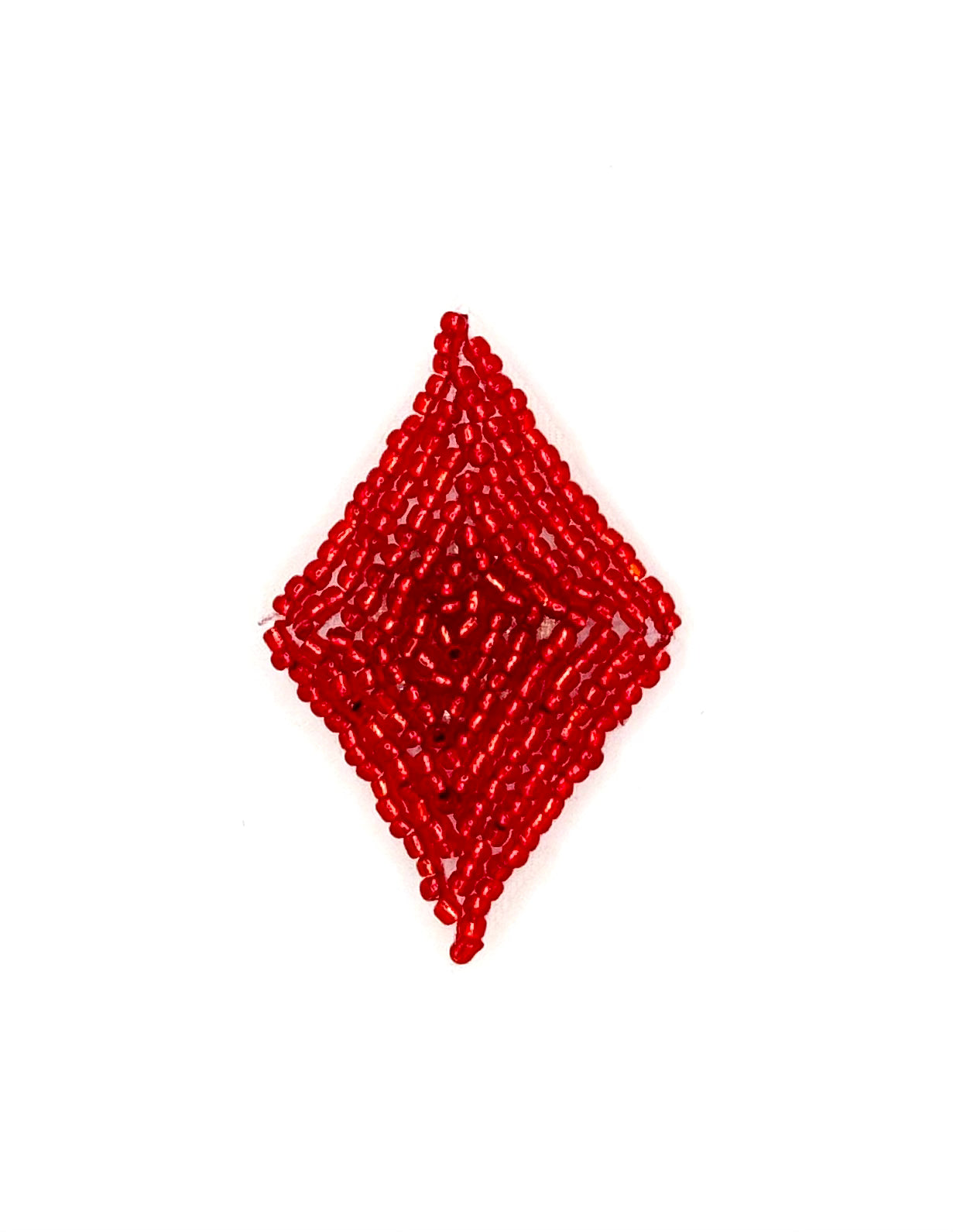 Aplicación en forma de diamante con cuentas rojas de 2" x 1.5"