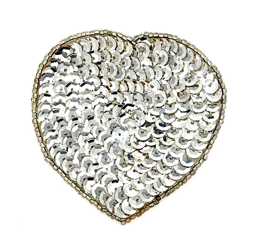 Aplique de corazón - Lentejuelas/Cuentas con forma de copa plateada - 7,6 cm