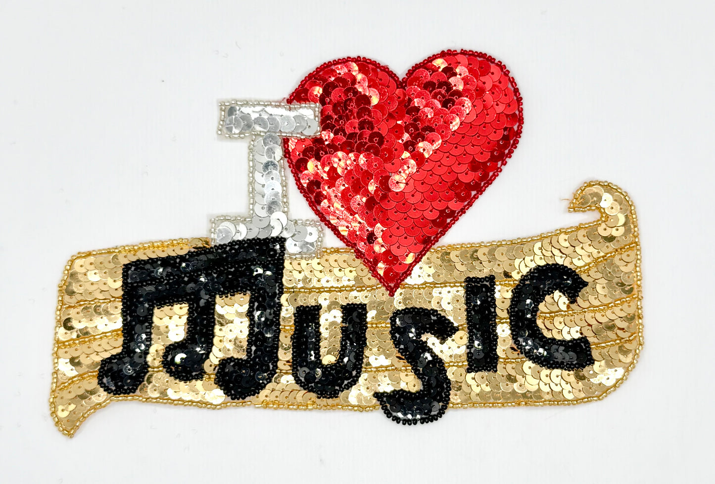 Aplique de Lentejuelas y Cuentas con la Frase "I Love Music" 8.25" x 5.25"