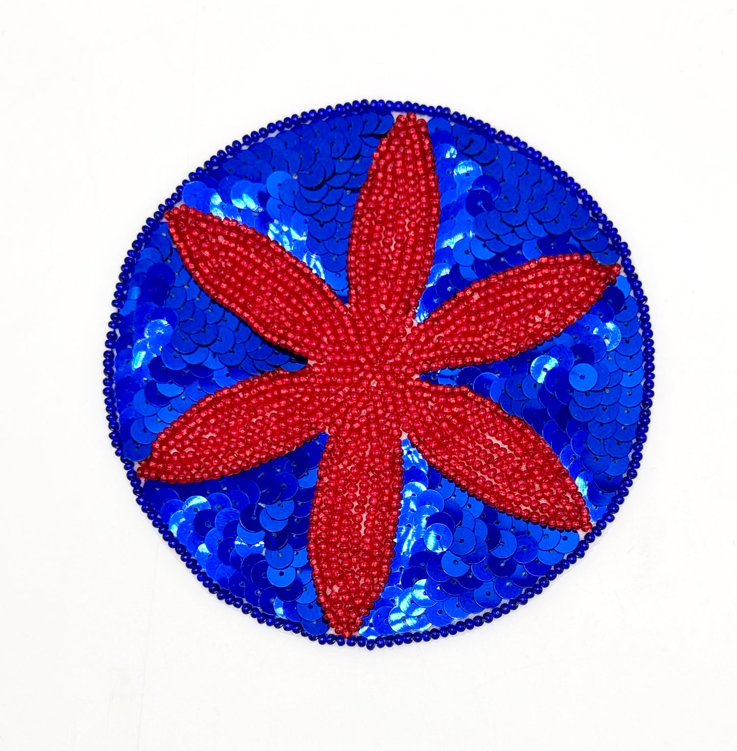 Dólar de arena - Lentejuelas azul real - Cuentas de cristal rojas - 4.5"