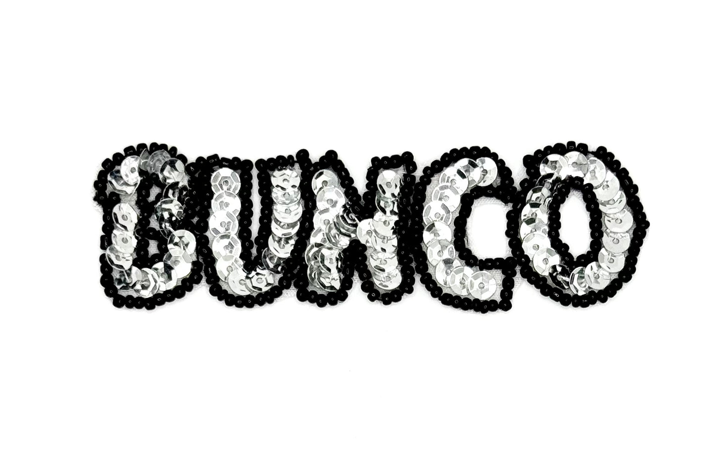 El nombre del juego de dados - "Bunco" - Lentejuelas plateadas con cuentas negras 3.75" x 1.25"