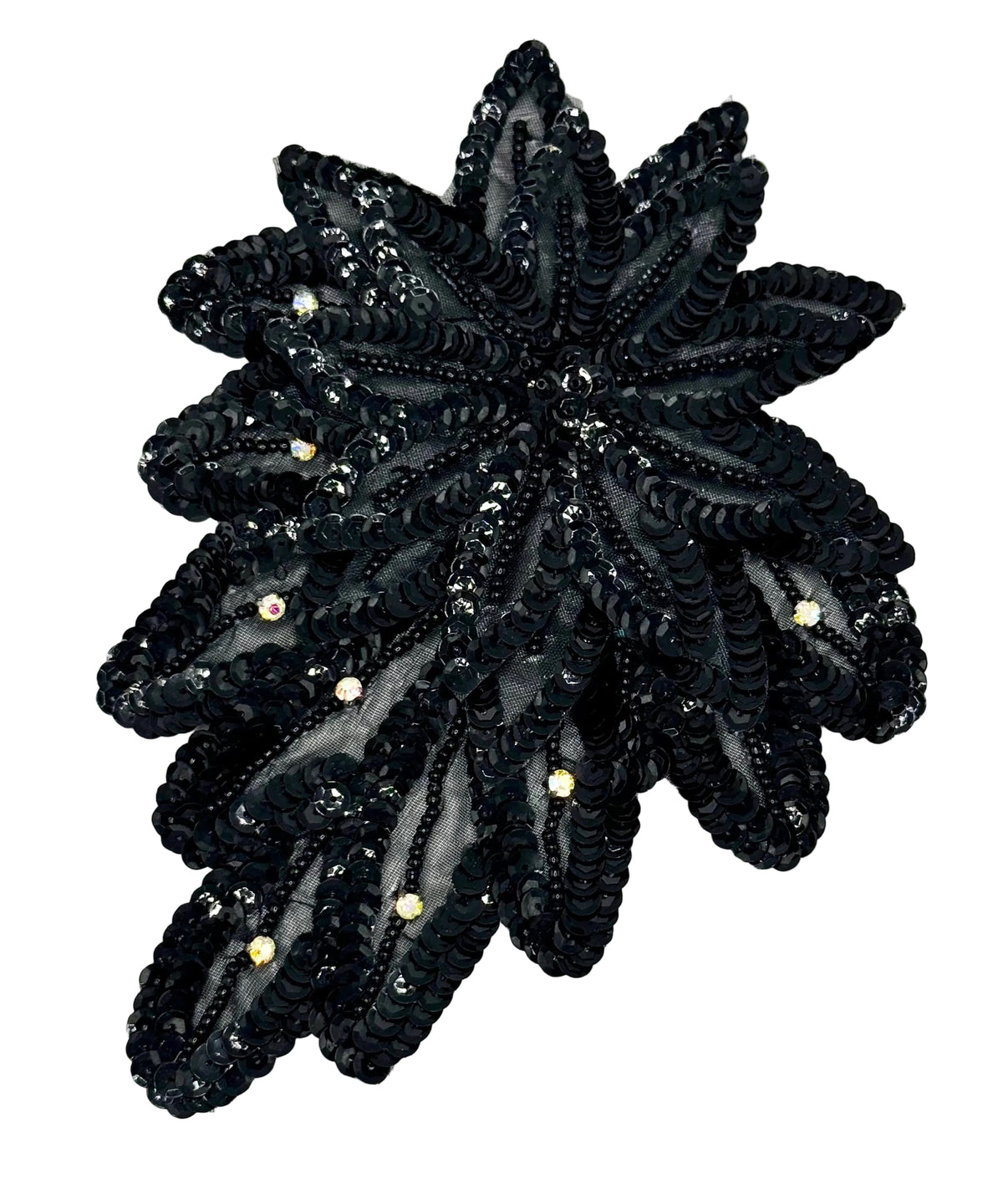 Flor Negra Multicapa con Lentejuelas, Cuentas y Pedrería 17.15 cm x 13.34 cm