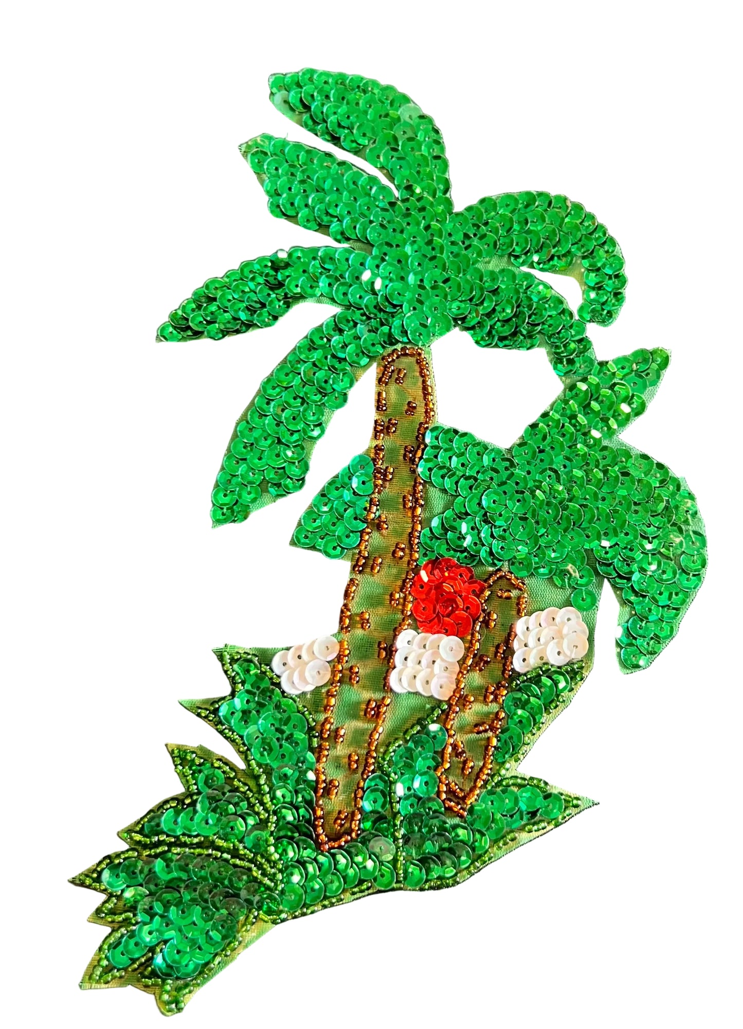 Palmera y atardecer con lentejuelas verdes, bronce, rojas y beige con cuentas verdes y bronce 7" x 5.5"