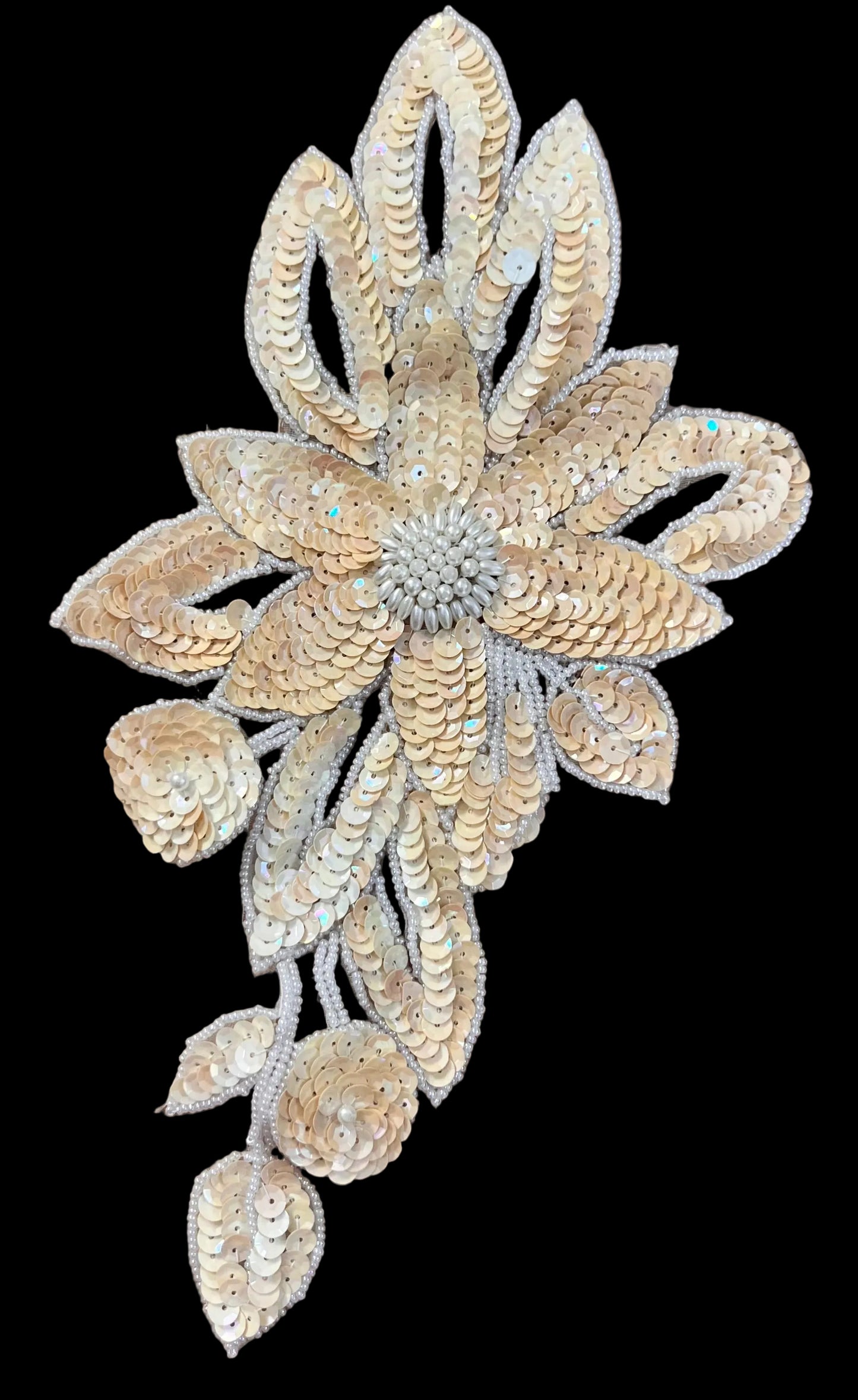 Flor con lentejuelas y abalorios beige de 29,2 cm x 16,5 cm