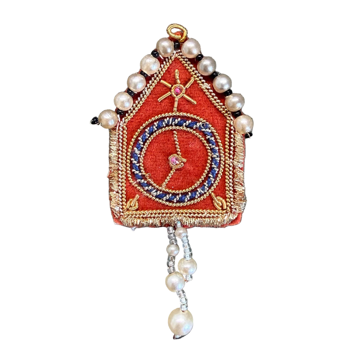 Reloj rojo con hilo de lingotes y cuentas blancas, 3.25" X 2"