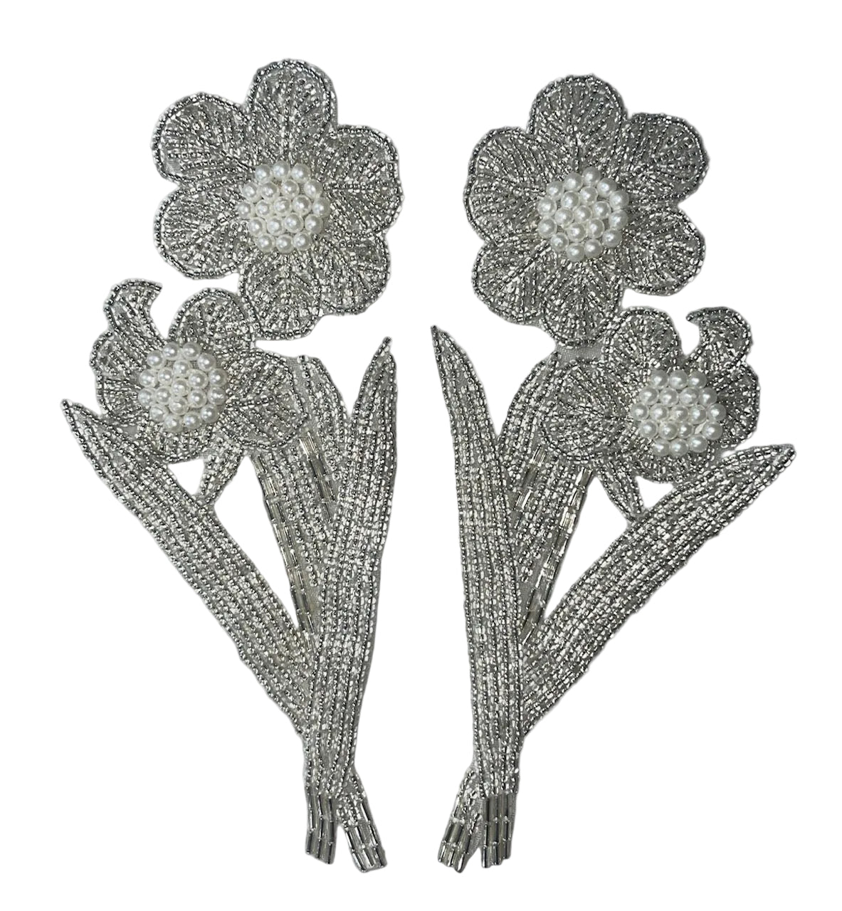 Par de flores con cuentas plateadas 7" x 3.5"