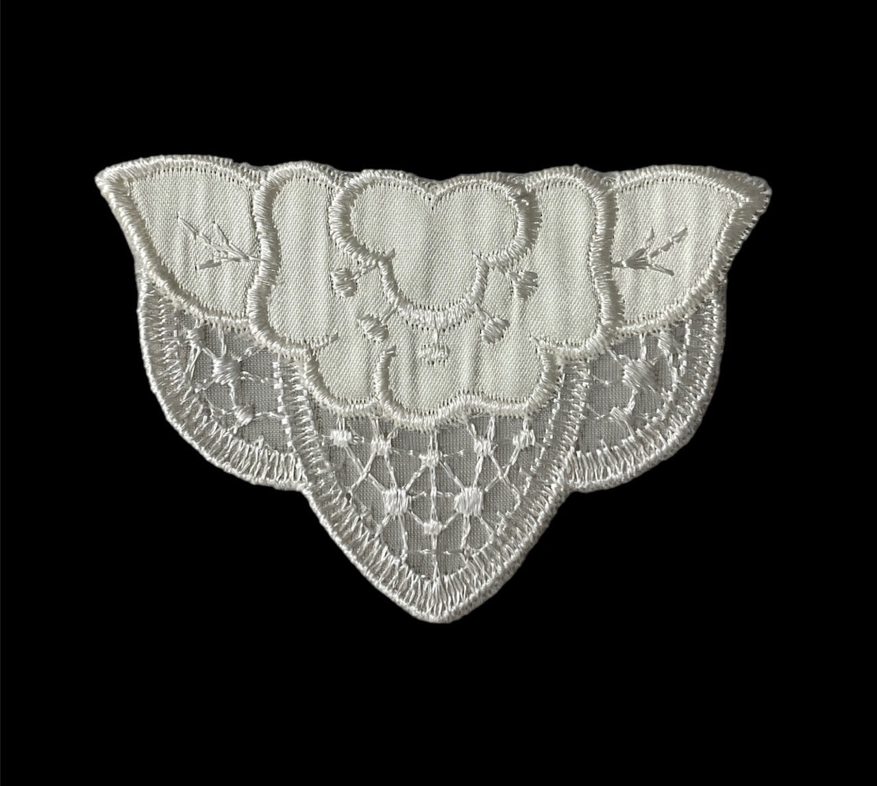Designer Motif White Silk Applique 2.5" x 3.5"