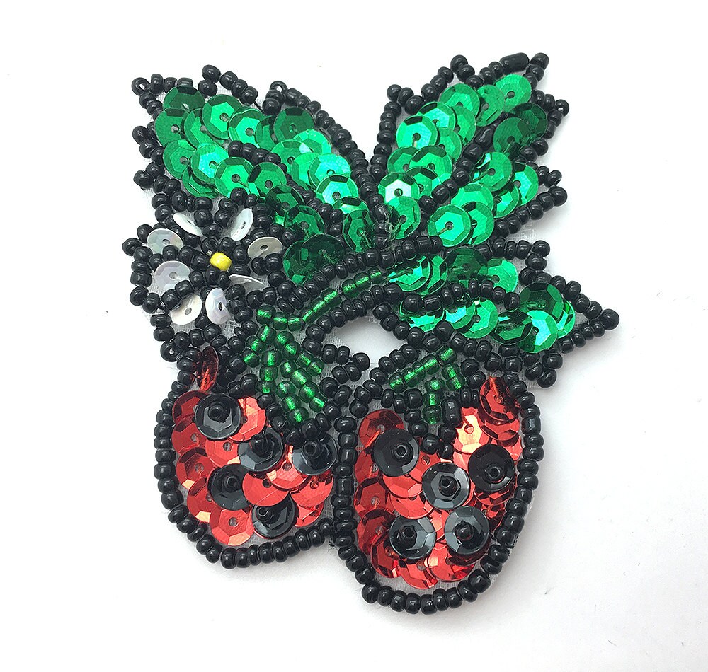 Strawberries with Leaf, Sequin Beaded 2.5" x 2.5"