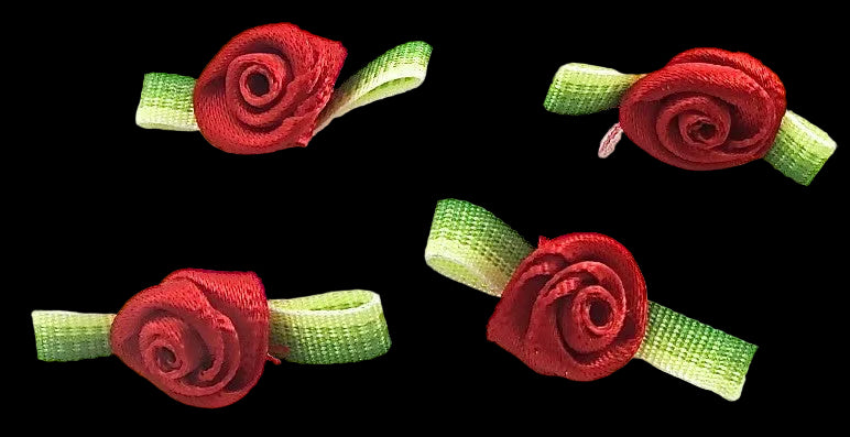 Juego de cuatro flores de rosas rojas de cinta de seda de 2.5 cm