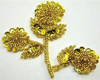 Flor con Lentejuelas Doradas y Cuentas 10,16 cm x 8,89 cm