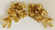Load image into Gallery viewer, Double Flower Gold with Pearl 3&quot; x 5.5&quot;