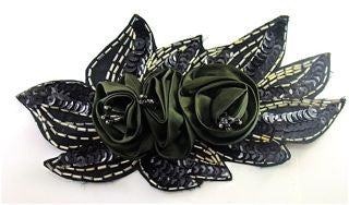 Flor de satén y lentejuelas 23 x 13 cm