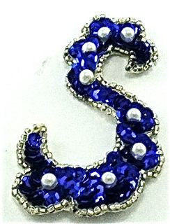 Diseño de remolino en "S" con lentejuelas azul rey y ribete de cuentas plateadas de 2.5" x 4"