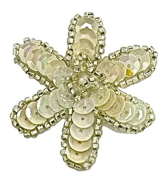 Flor con lentejuelas blancas chinas, abalorios plateados y perla de 2"