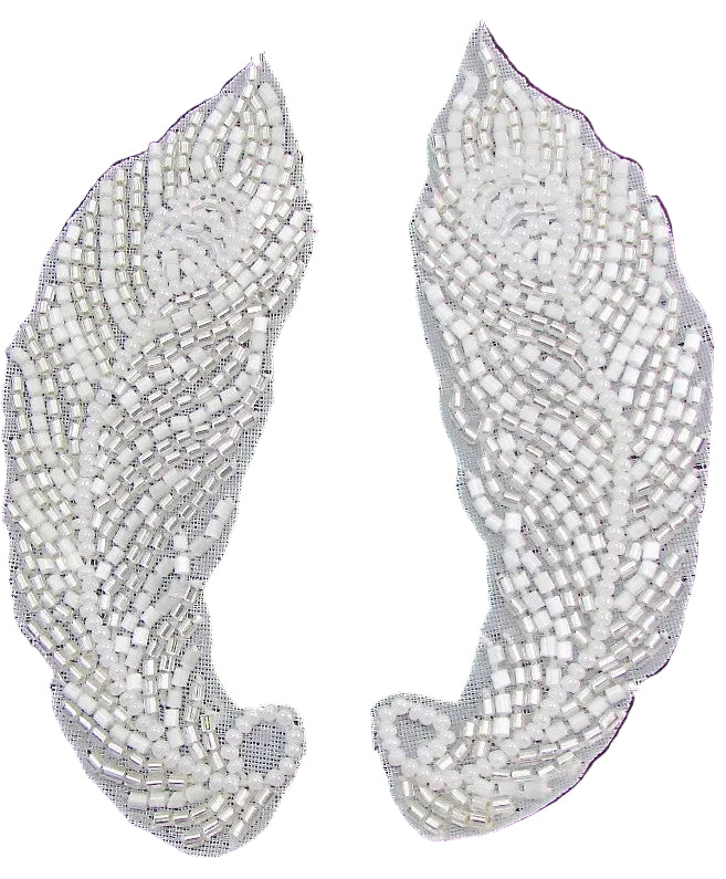 Diseño de plumas con motivos decorativos - Cuentas blancas/plateadas de 4.25” x 1.5”