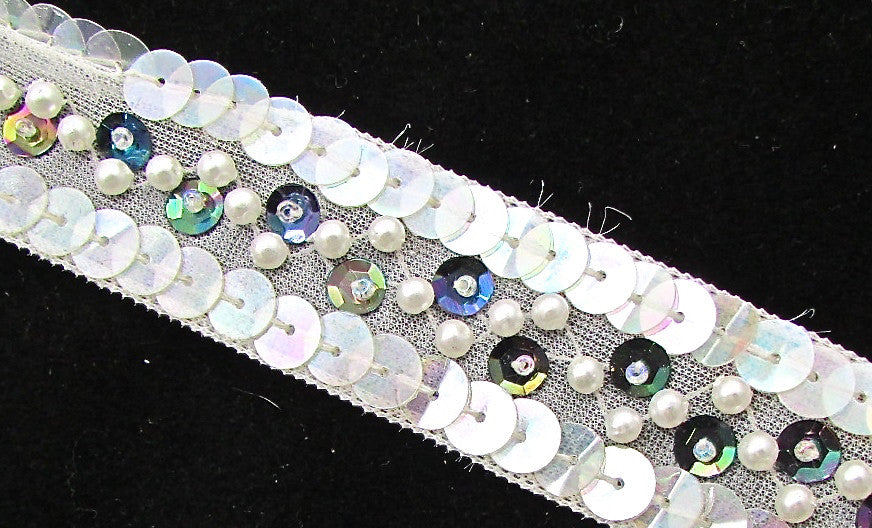 Lentejuelas Tornasoladas y Moonlight con Perlas Blancas de 2.5 cm de Ancho, Se Vende por Metro