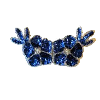Flor con Lentejuelas Azul Rey y Cuentas Plateadas con Centro de Perlas 6" x 3"