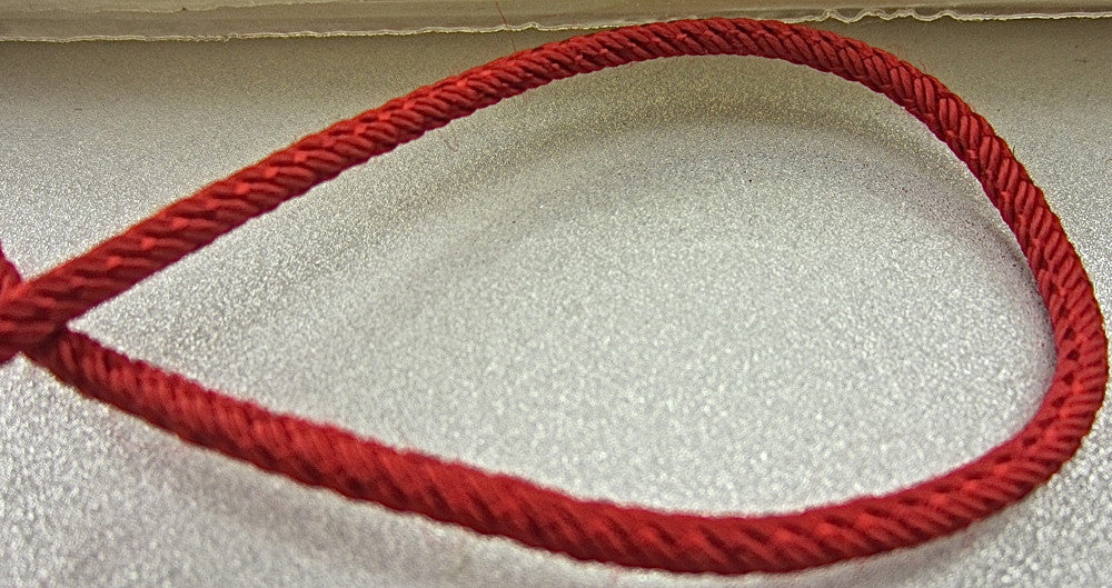 Ribete de cuerda roja de rayón/algodón de 1/8" de ancho, se vende por yarda