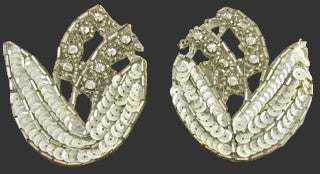 Par de flores con lentejuelas blancas y diamantes de imitación de 2.5" x 3.5"