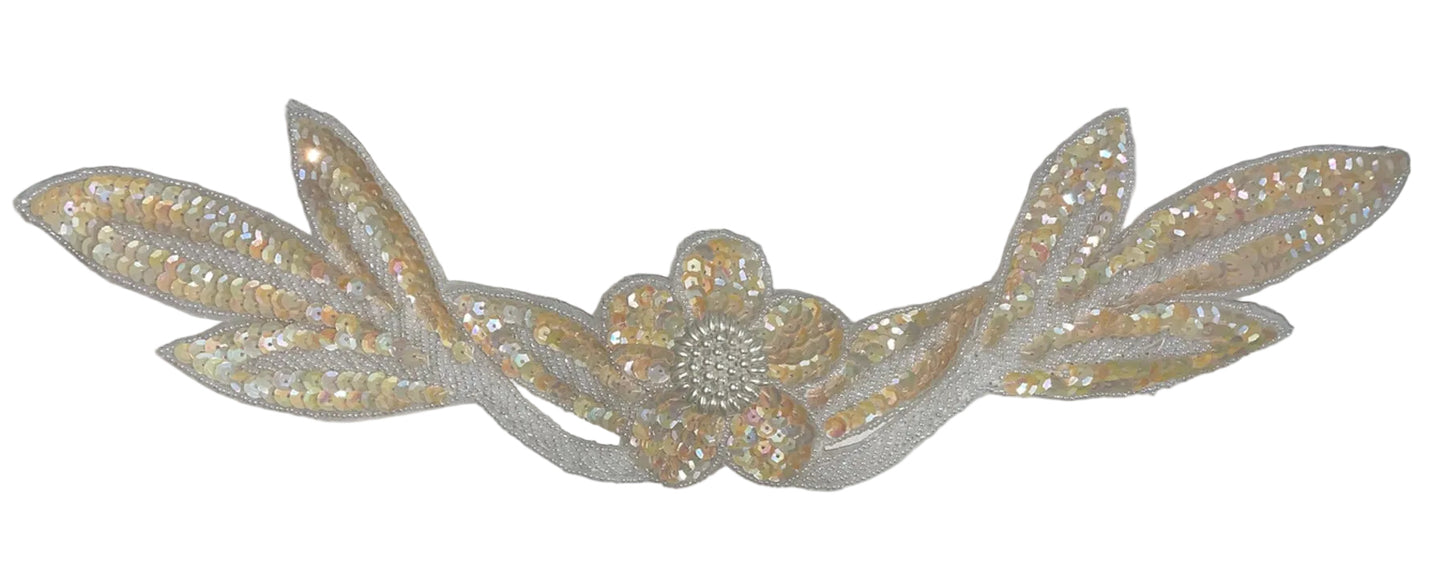 Escote floral con lentejuelas beige y cuentas blancas 10 x 43 cm