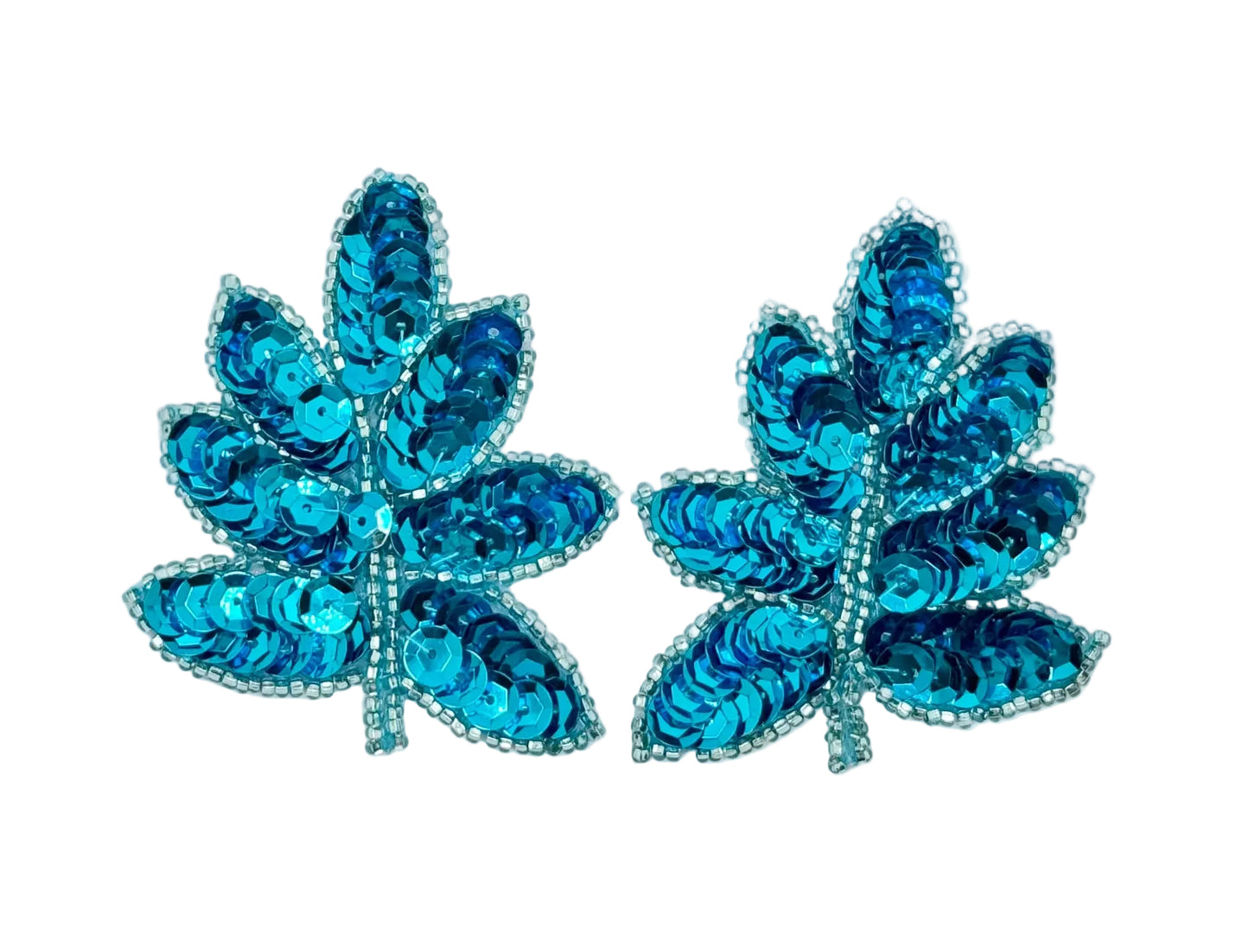 Par de Hojas con Lentejuelas y Cuentas Turquesa 2.5” x 2”