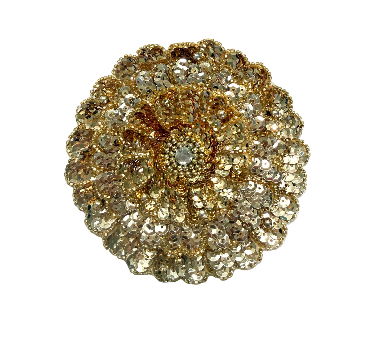 Flor con tres capas - Lentejuelas doradas, cuentas doradas y centro de pedrería 4.5"x 4.5"