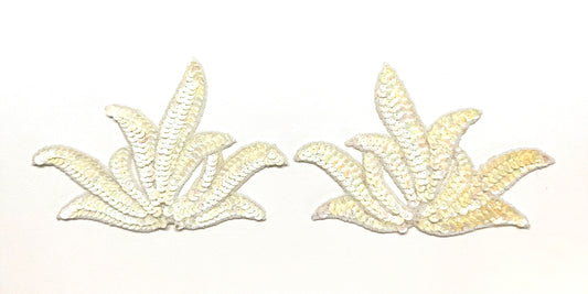 Par de hojas - Lentejuelas color marfil - Cuentas blancas 6.25” x 4.5"