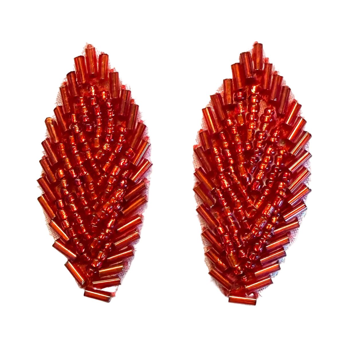 Par de hojas rojas con cuentas 5 cm x 1.9 cm