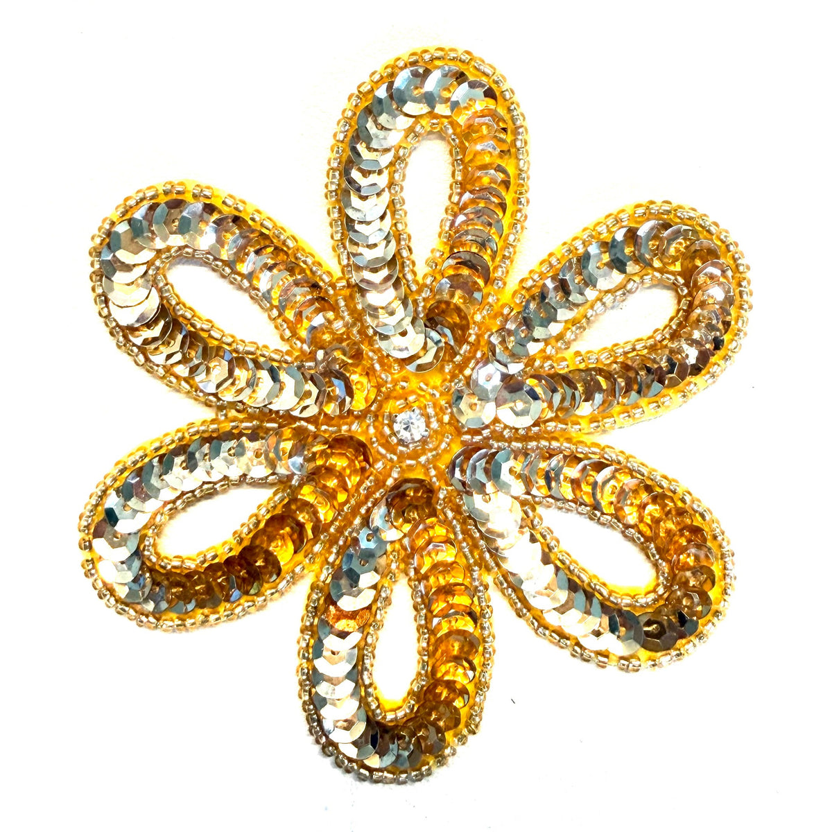 Aplique floral con lentejuelas y cuentas doradas y pedrería 10,16 cm x 8,89 cm