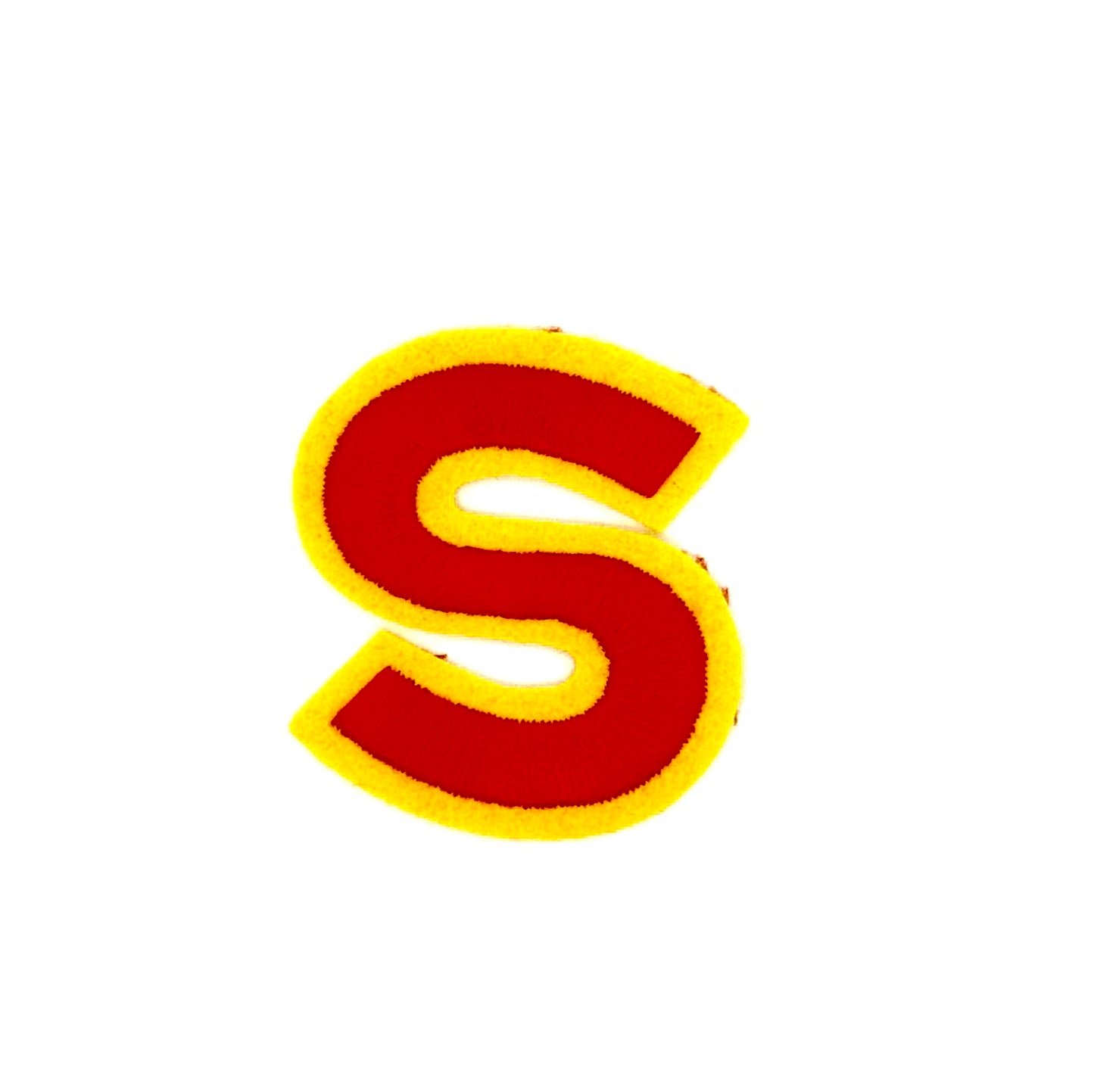 Aplique de letra S de 2.5” - Bordado - Rojo/Amarillo