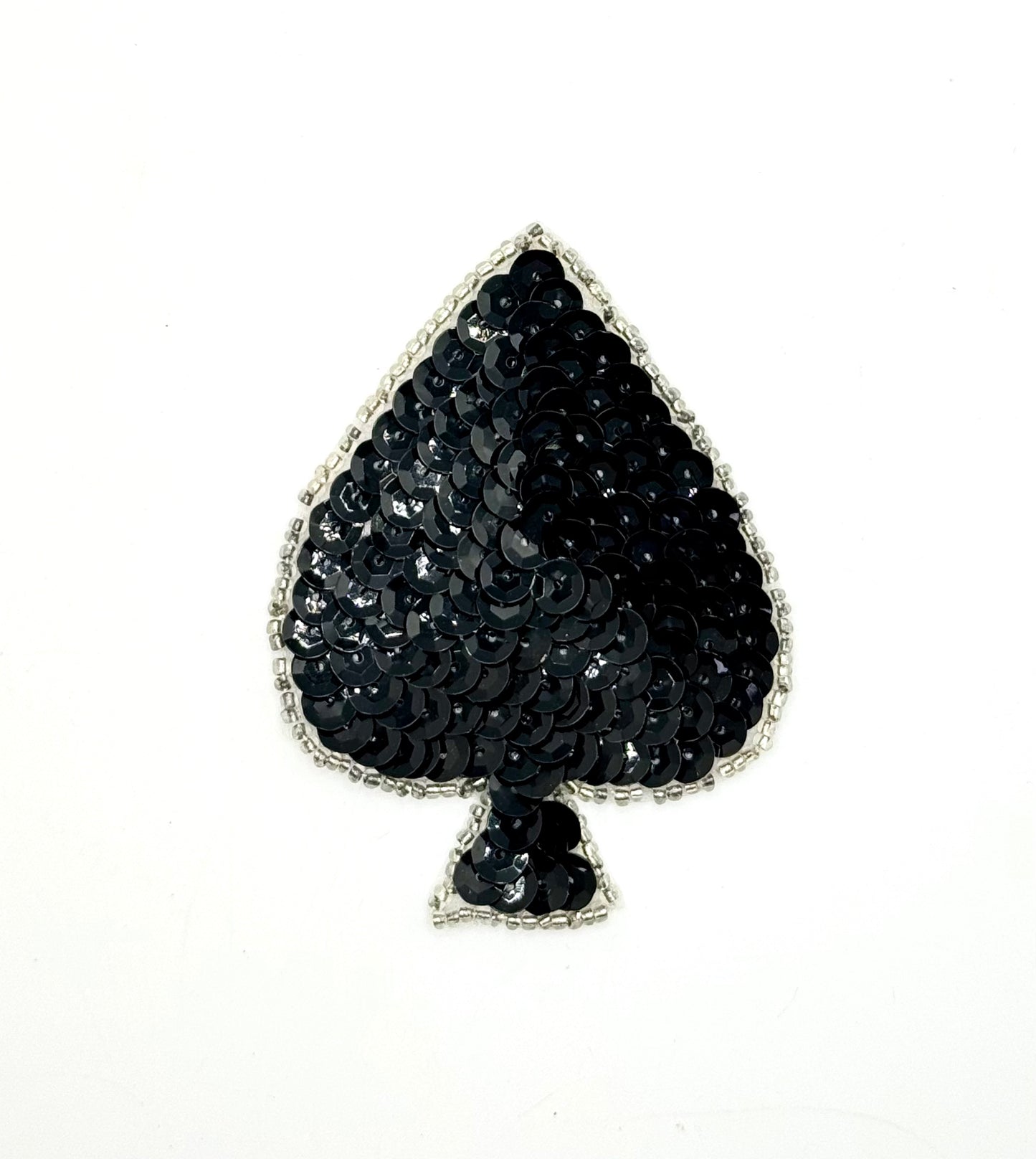 Pica en lentejuelas negras con abalorios plateados o negros 3.25" x 2.5"