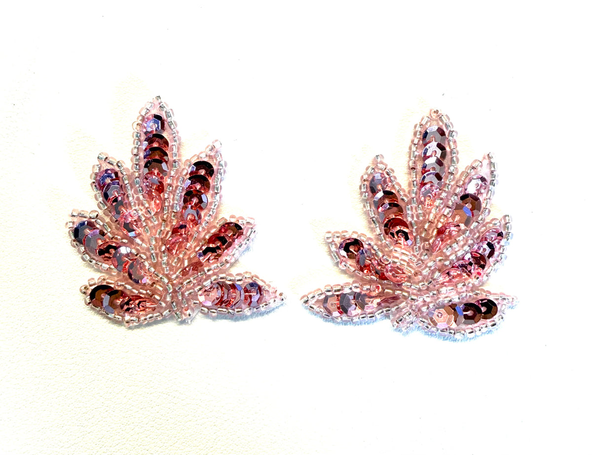 Par de hojas con lentejuelas rosas, rojas o plateadas y cuentas plateadas 3,8 cm x 5 cm