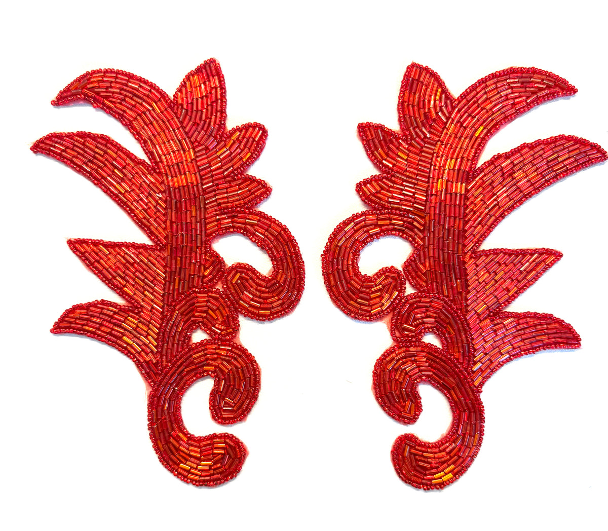Par de Hojas con Cuentas Rojas 7" x 4.5"