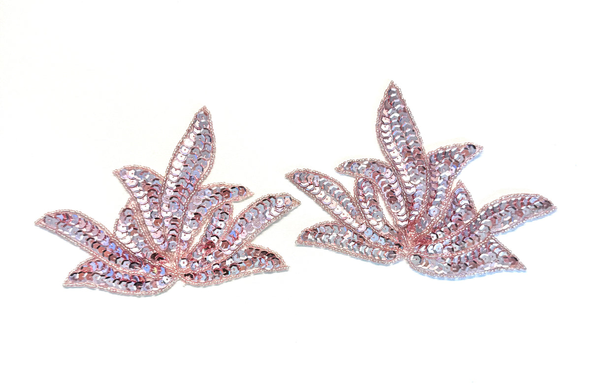 Par de hojas con lentejuelas y cuentas rosas de 10.8 cm x 15.2 cm