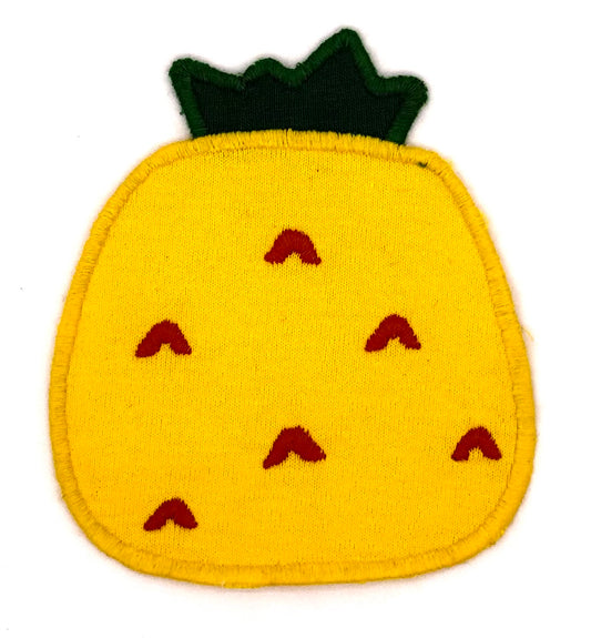 Piña, Bordado 4" x 4.5"