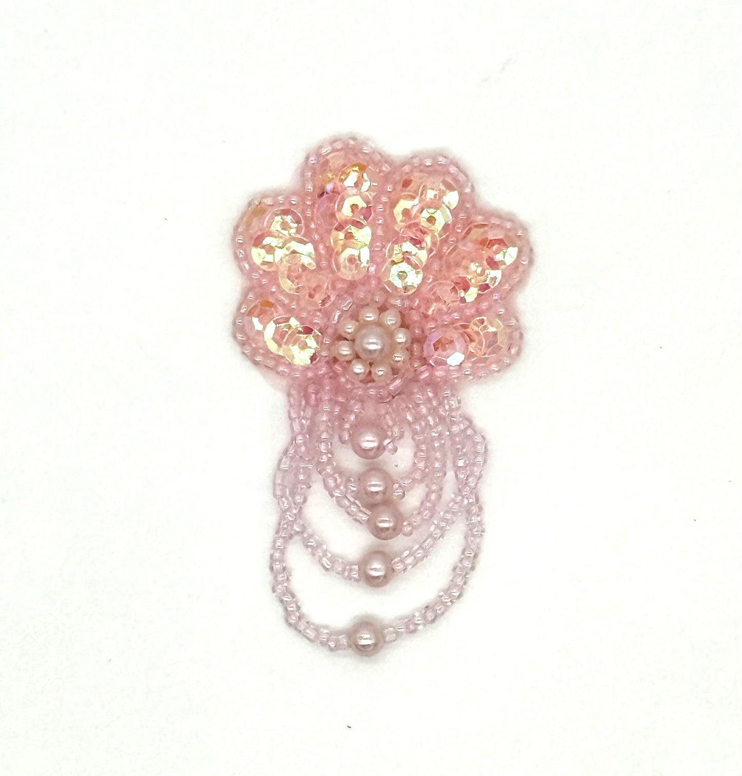 Flor de Charretera - Lentejuelas Rosadas - Cuentas Rosadas 2.75" x 1.5"