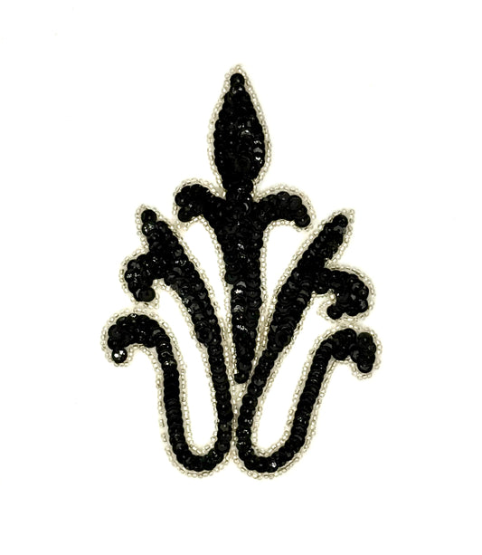 Diseño de Motivo con Lentejuelas Negras y Ribete de Cuentas Plateadas de 6" x 4"