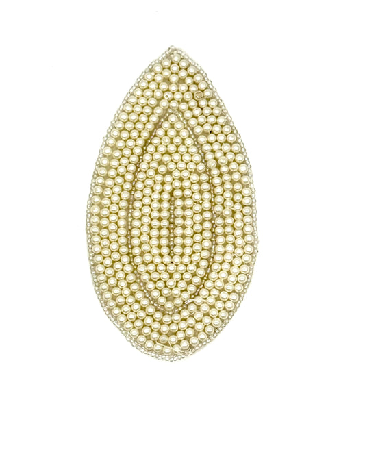 Aplique de perlas blancas en forma de hoja con diseño de 5" x 3"