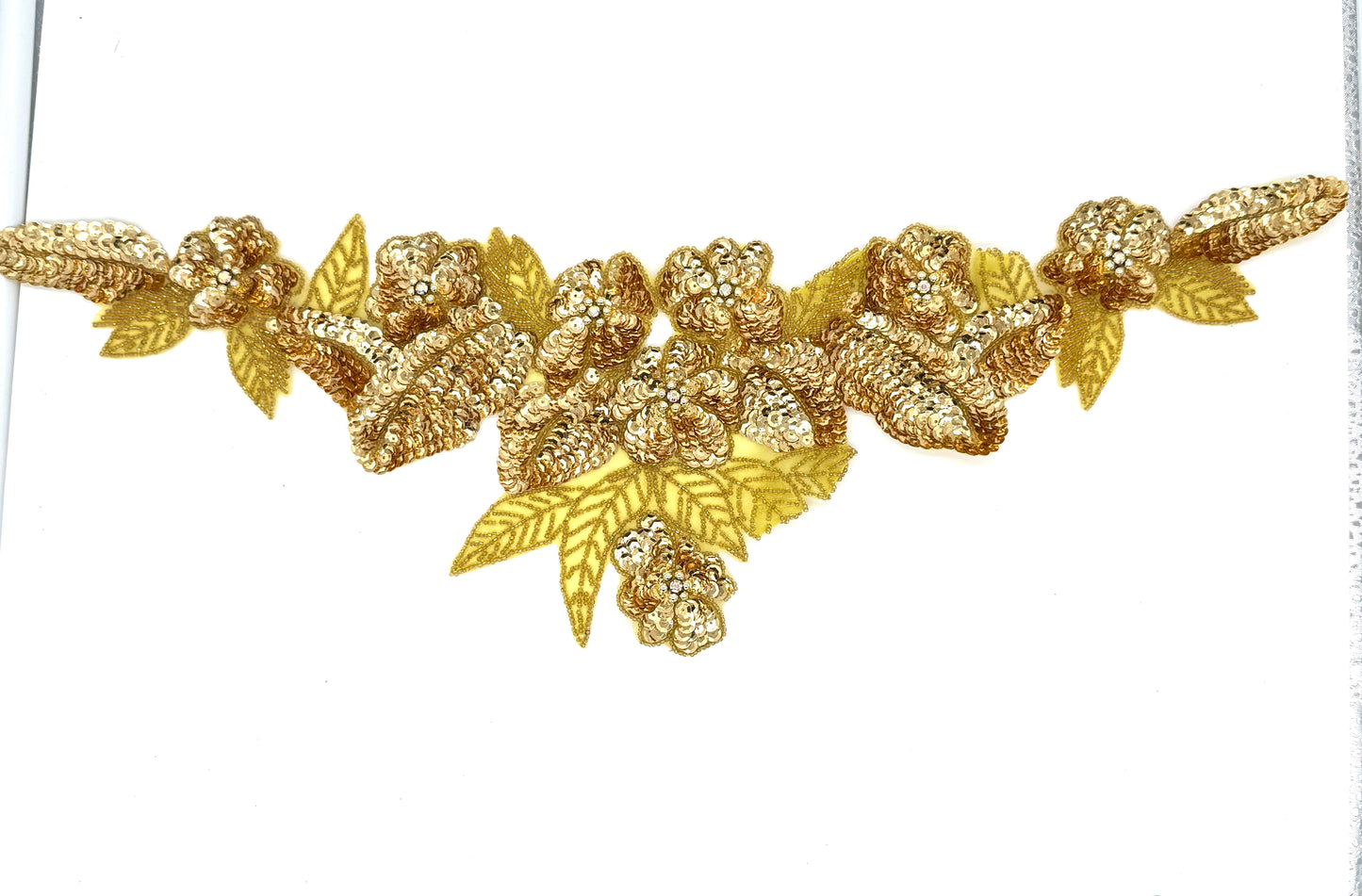 Collar con motivos florales de diseñador - Lentejuelas doradas - Cuentas doradas - Diamantes de imitación 50,8 cm x 17,78 cm