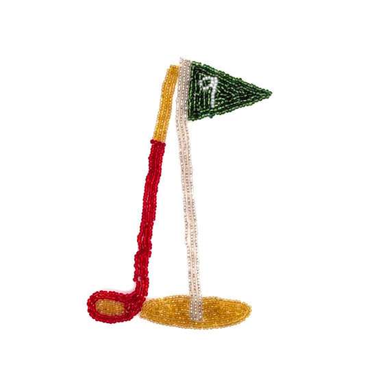 Palo de golf en el hoyo 9 con cuentas rojas, doradas, verdes y blancas de 6" X 4"