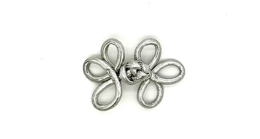 Cierre de Alamar - Cuerda Metálica Plateada 2.5" x 1.5"