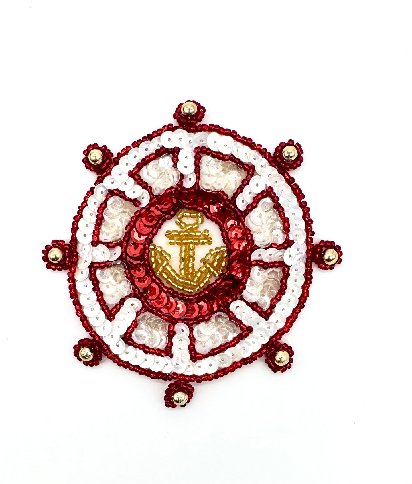 Rueda de Barco Náutica - Lentejuelas iridiscentes rojas/blancas/transparentes - Cuentas doradas/rojas 3.5" x 3.5”
