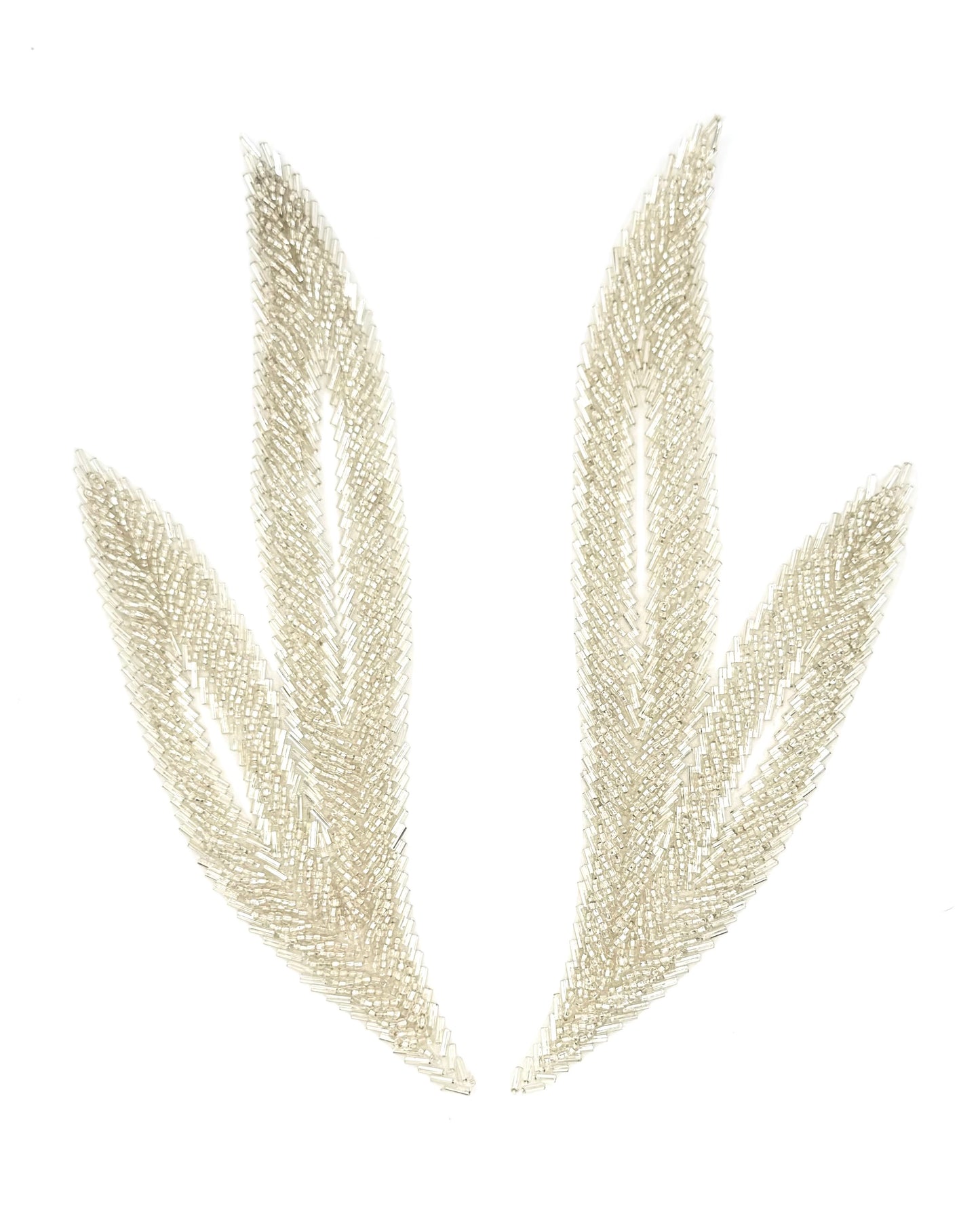 Par de hojas con cuentas de cristal plateadas 8.75" x 3"