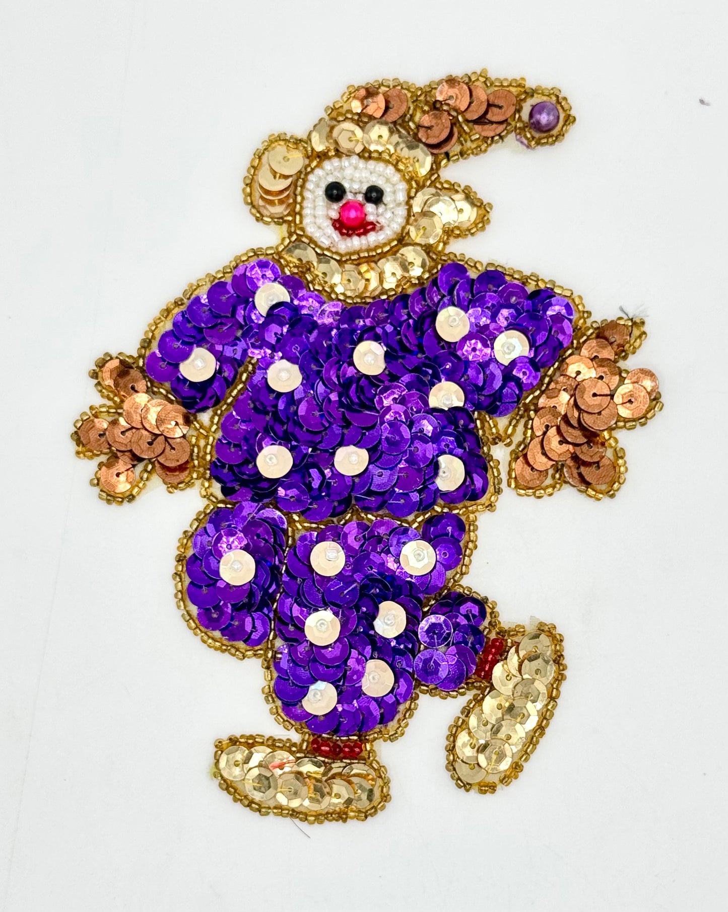 Payaso Vintage con Disfraz de Lunares - Morado y Dorado - 5.75" x 4"